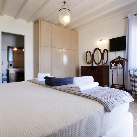 Villa On The Rocks At Cavo Delos *