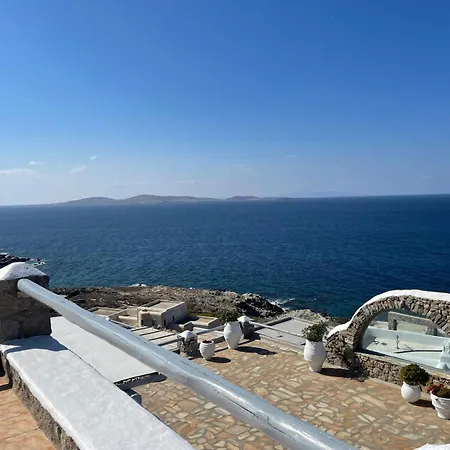Βίλα On The Rocks W Hot Tub At Cavo Delos *