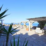 On The Rocks W Hot Tub At Cavo Delos Villa