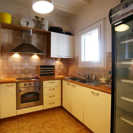 On The Rocks W Hot Tub At Cavo Delos *