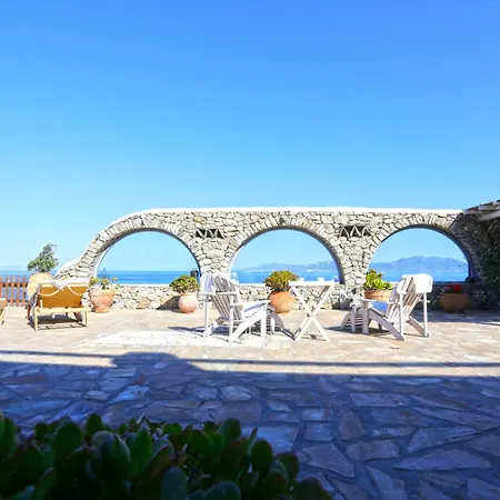 On The Rocks W Hot Tub At Cavo Delos فيلة *