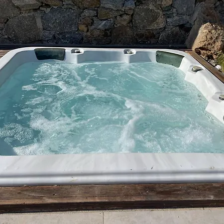 On The Rocks W Hot Tub At Cavo Delos Villa *